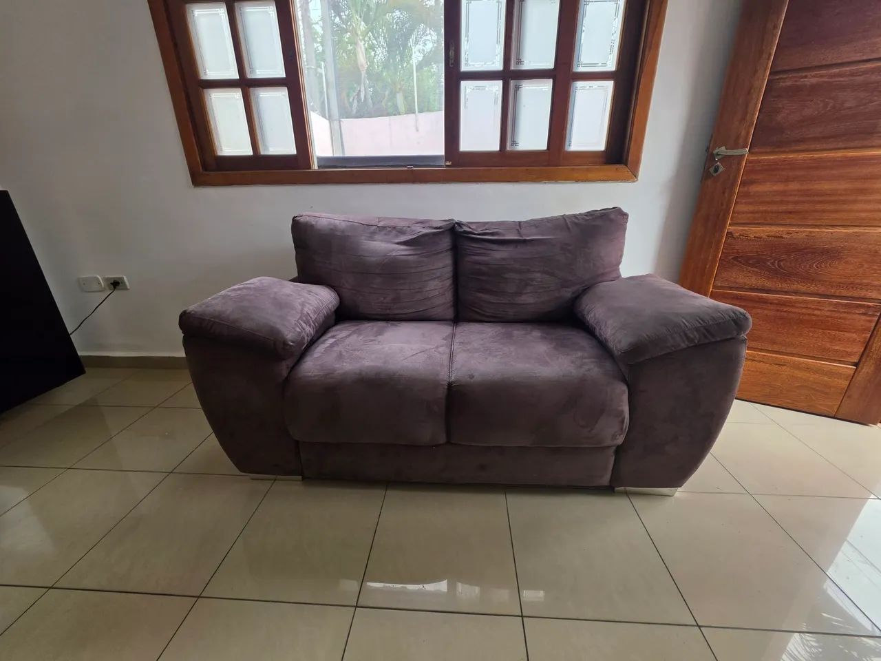 Vendo dois Sofás 2 Lugares, sendo um retrátil  - Foto 5