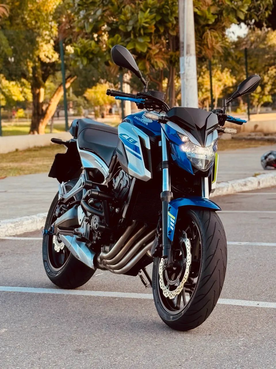 CB650 F muito nova 