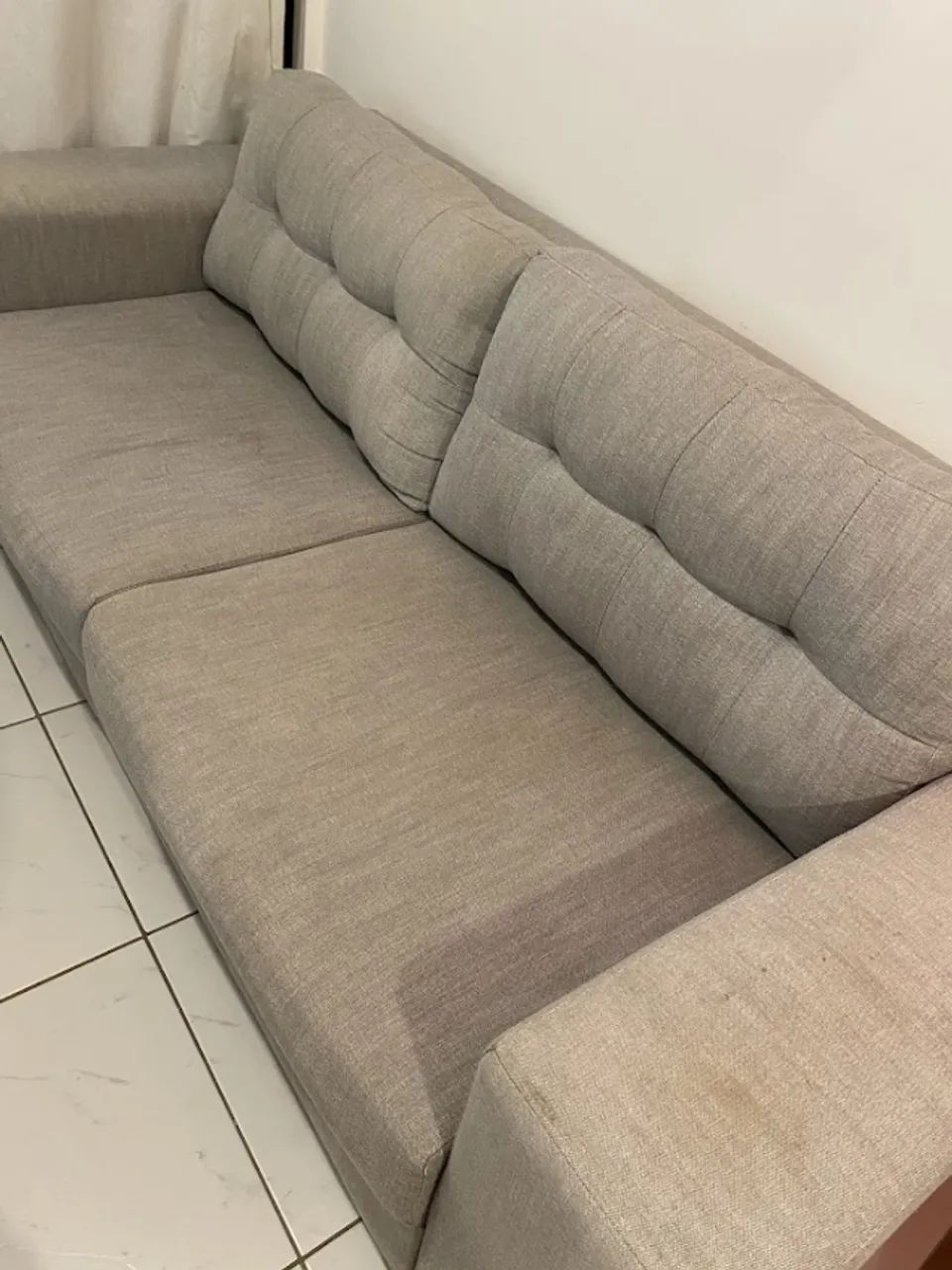 Sofá 3 lugares em Suede - Foto 2