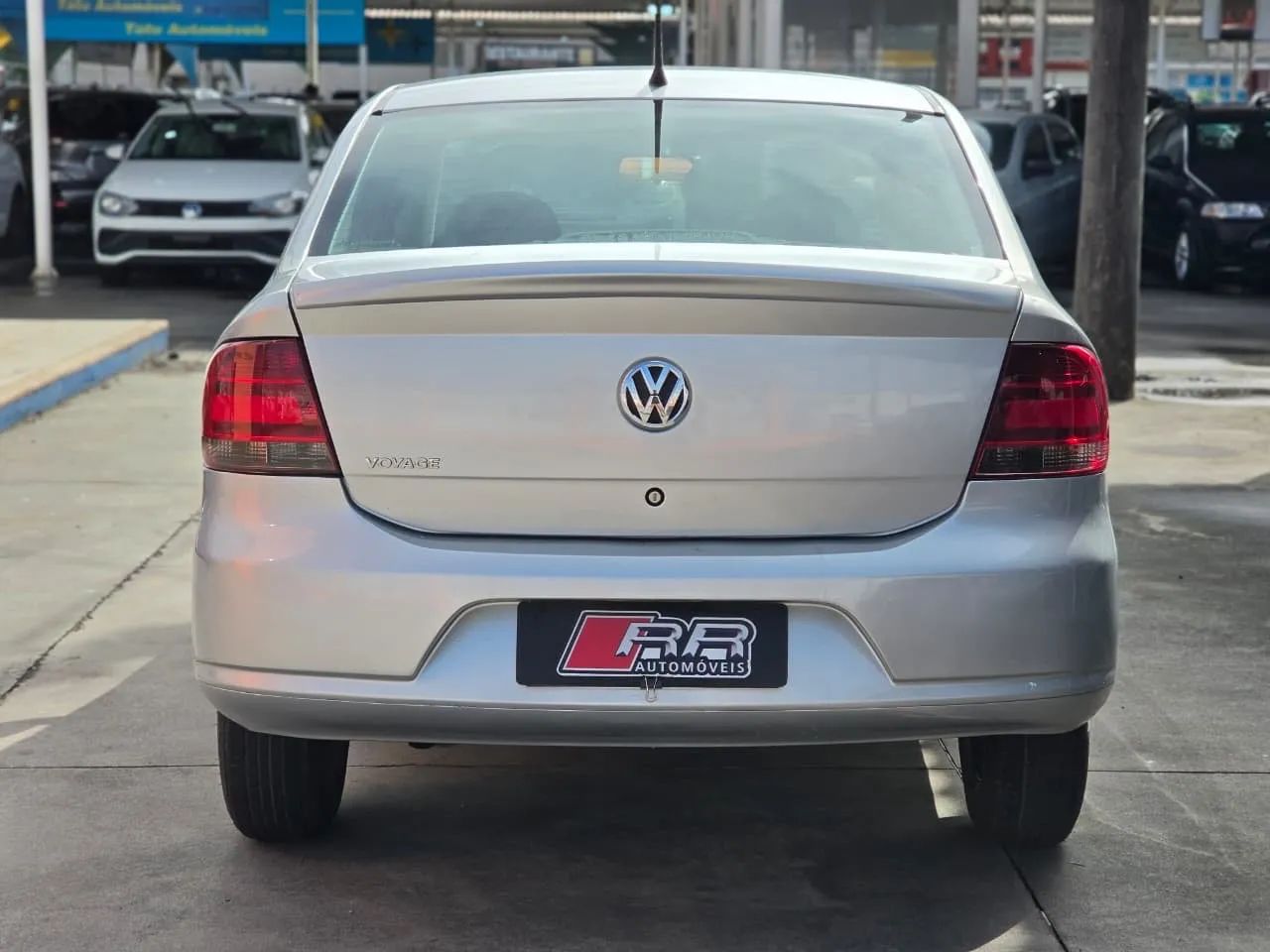 Volkswagen Voyage 1.0/1.0 City MI Total Flex 8V 4P 2013 - Foto 6