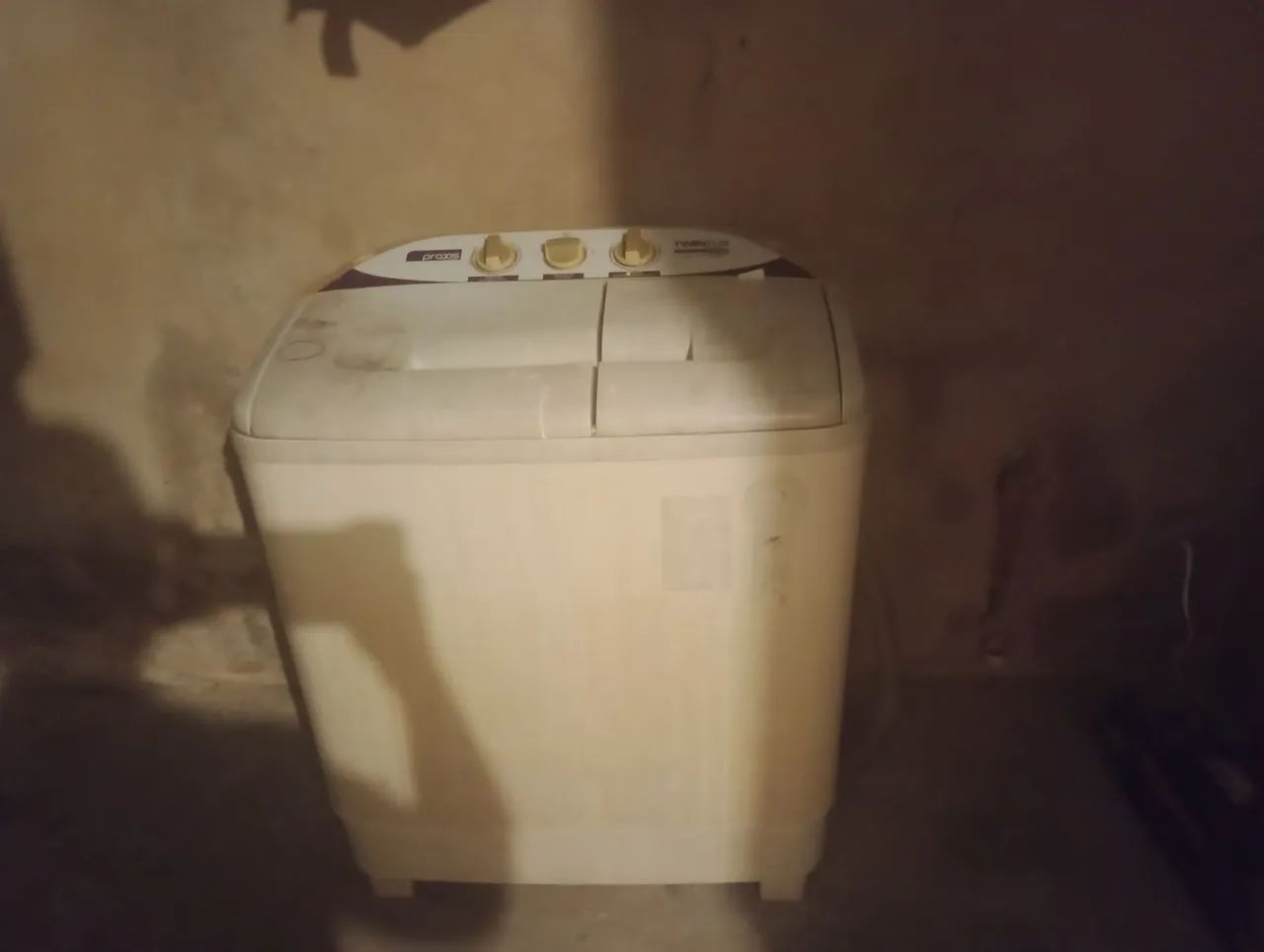 Tanquinho de lavar roupa