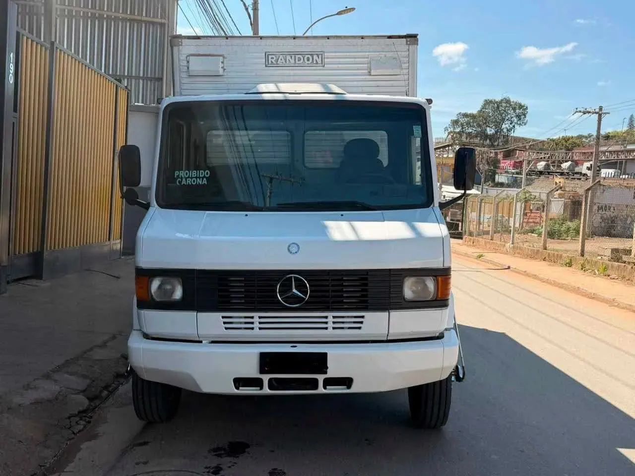 Mb 710 Baú  - Foto 2
