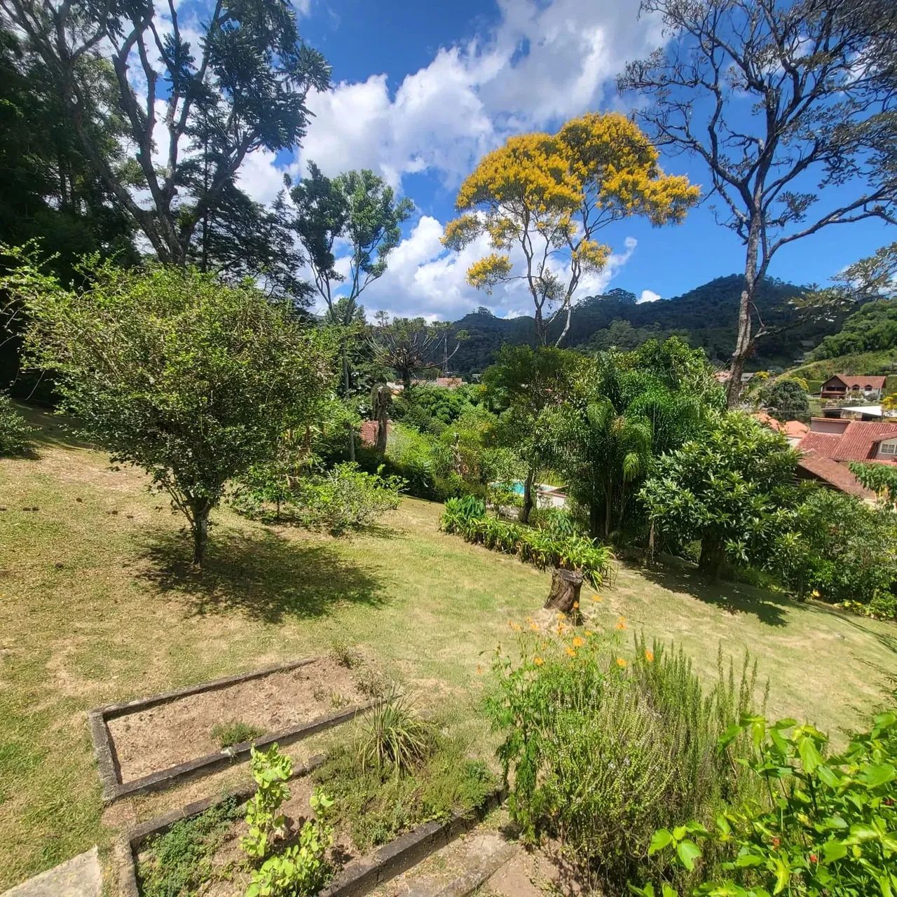 Terreno em condomínio/ Mury - Nova Friburgo - RJ