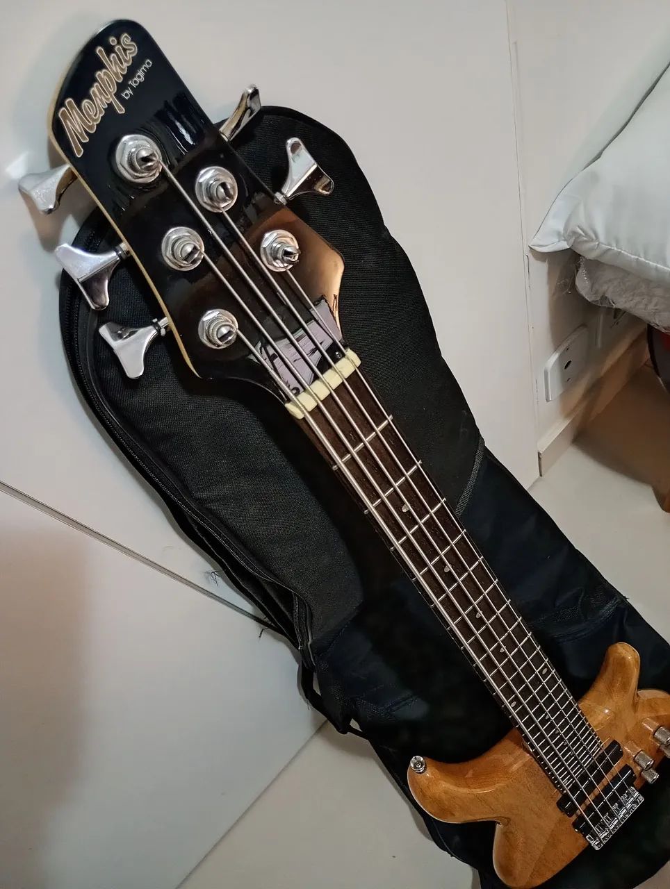 Baixo 5 cordas passivo Memphis by Tagima TB 540 ano 2008 - Foto 2