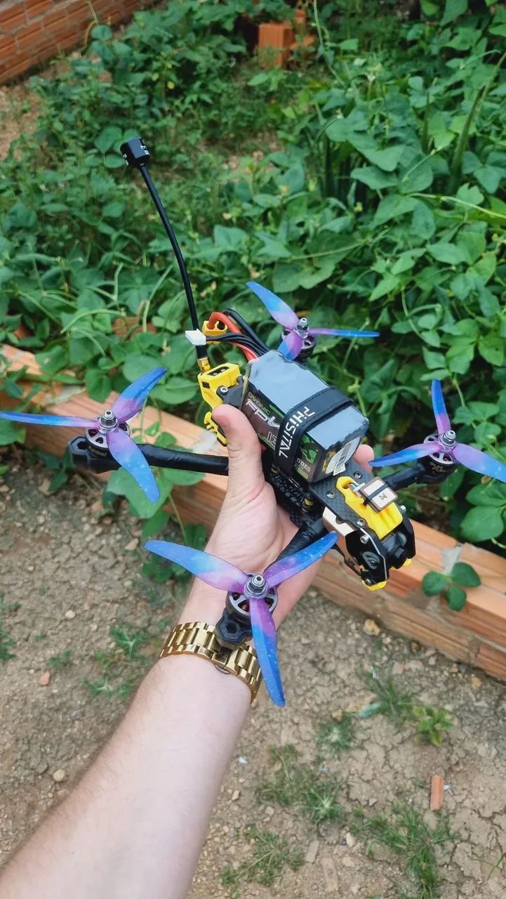 Drone FPV 5 polegadas analógico - Foto 2