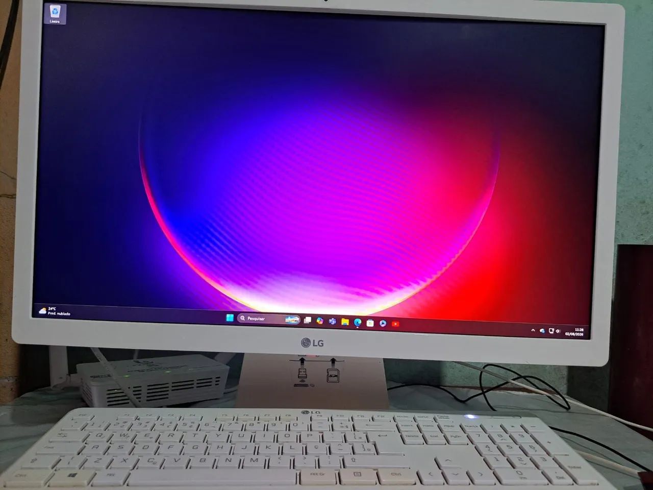 Computador All in One LG 22" Full HD | Windows 11 | Teclado e Mouse - Foto 4