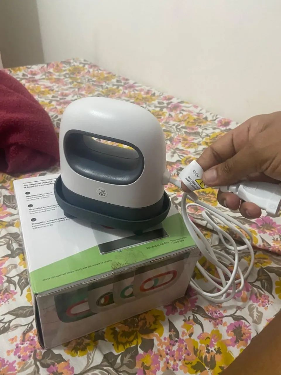Mini Prensa Térmica 120V Nova com Caixa