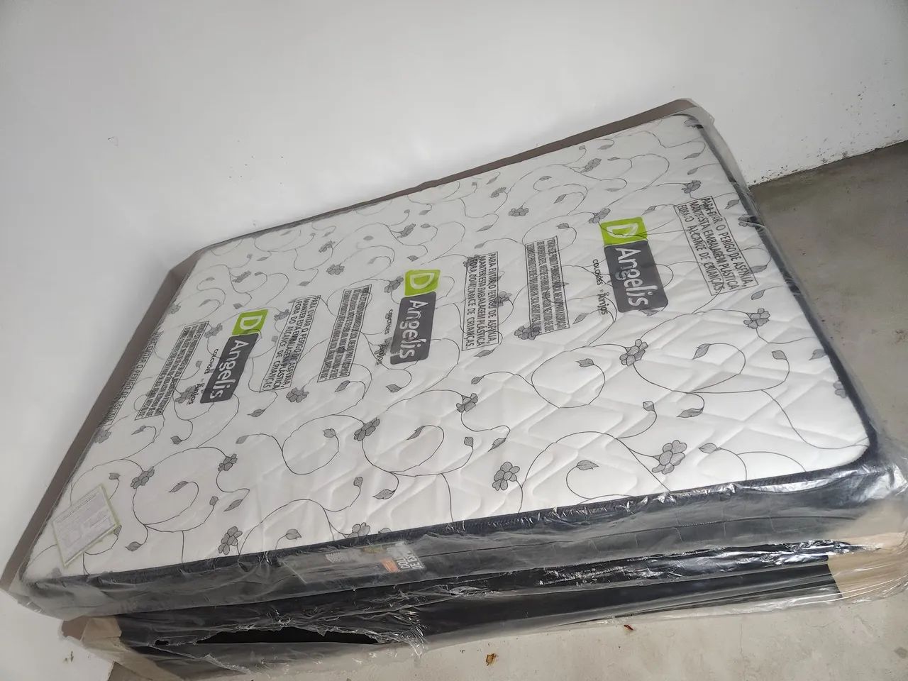 COLCHÃO + BOX, NUNCA USADOS!