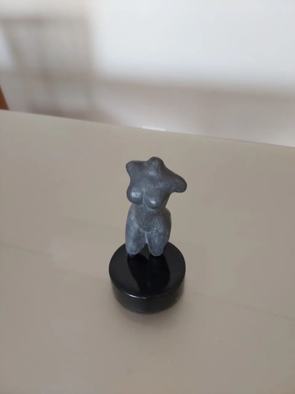 Escultura feminina mulher estilizada em bronze :  Torso - Foto 6