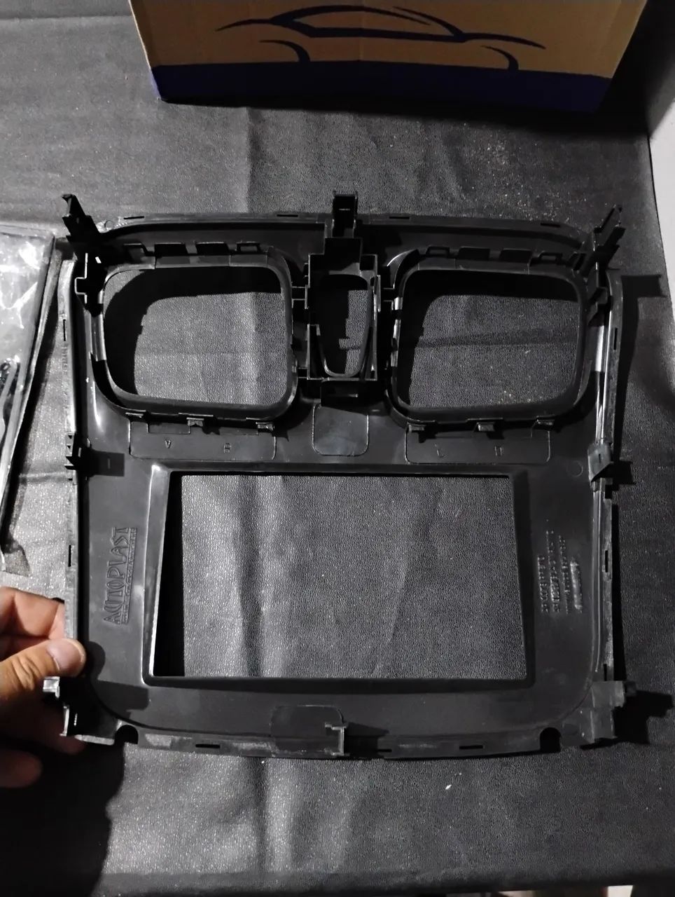 Moldura para painel de multimídia Logan 2016 7 polegadas - Foto 5