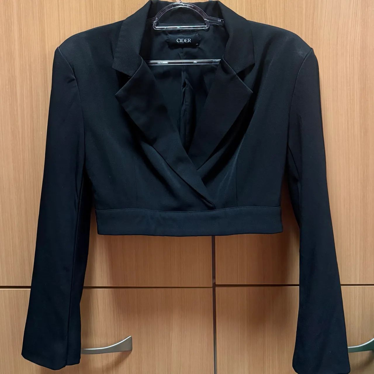 Blazer Cropped Fechado Preto M