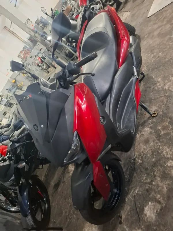Yamaha XMax 250 cc  2021 - Foto 2