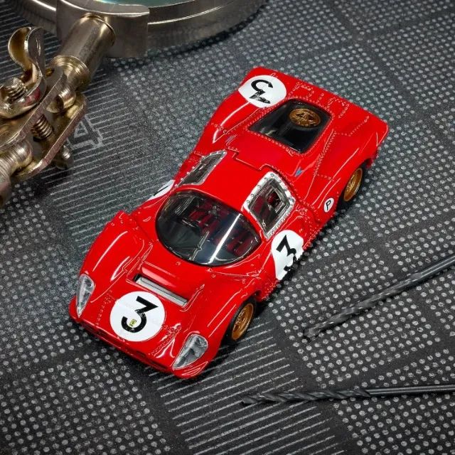 Hot Wheels Elite 64 Ferrari 330 P4 1967 Mattel Creations - Hobbies