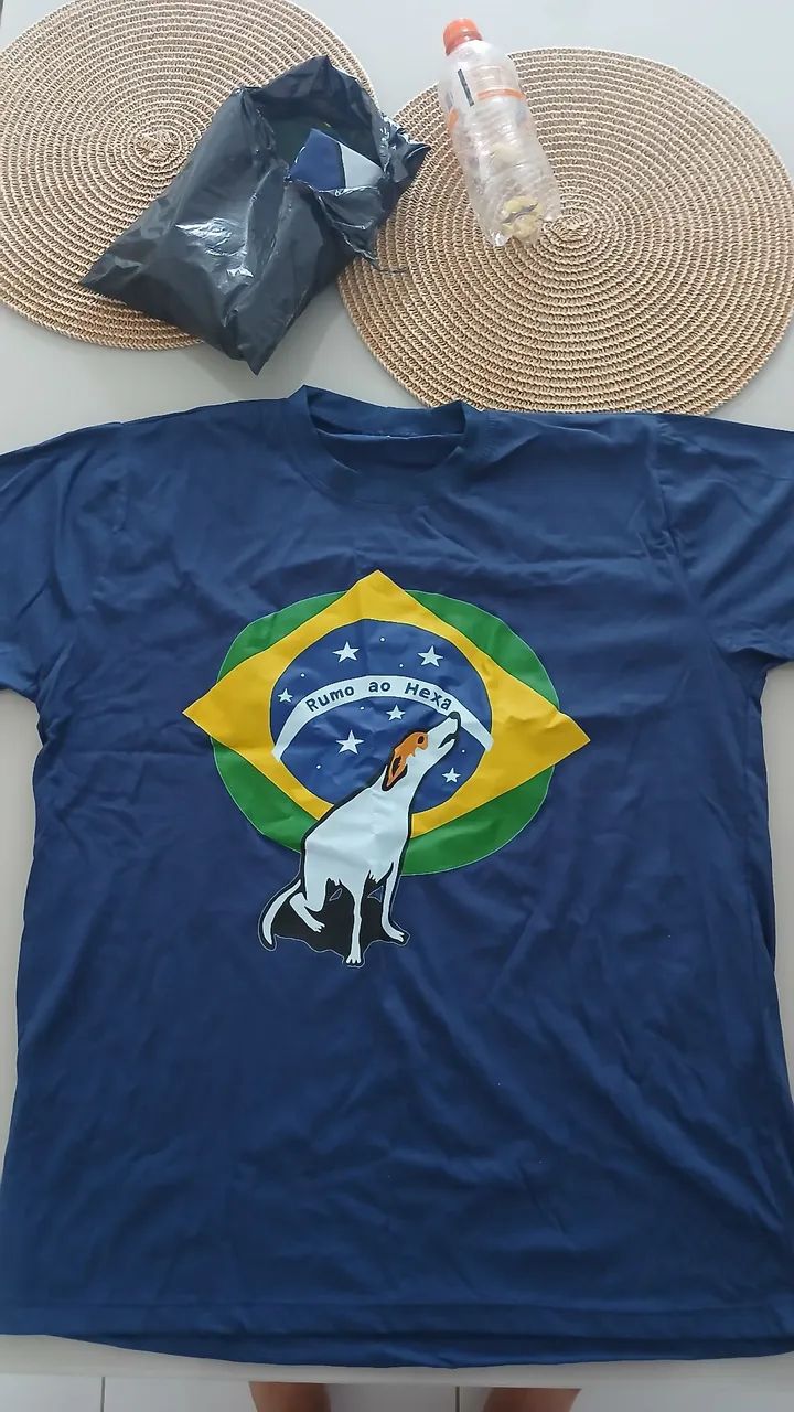 Camisa do Brasil cachorro caramelo