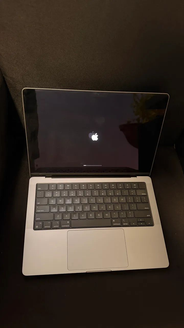 MacBook Pro M3 2023 - Foto 5