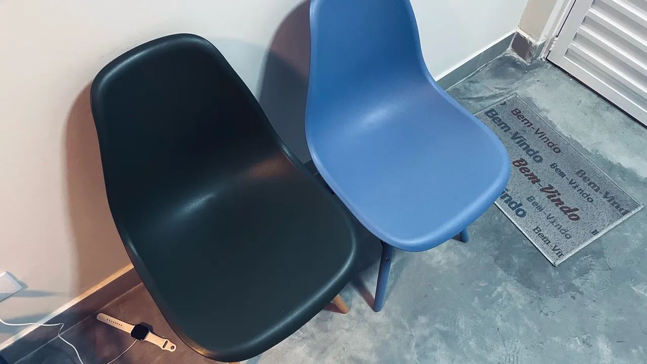Duas cadeiras eames tok&stok - Foto 2