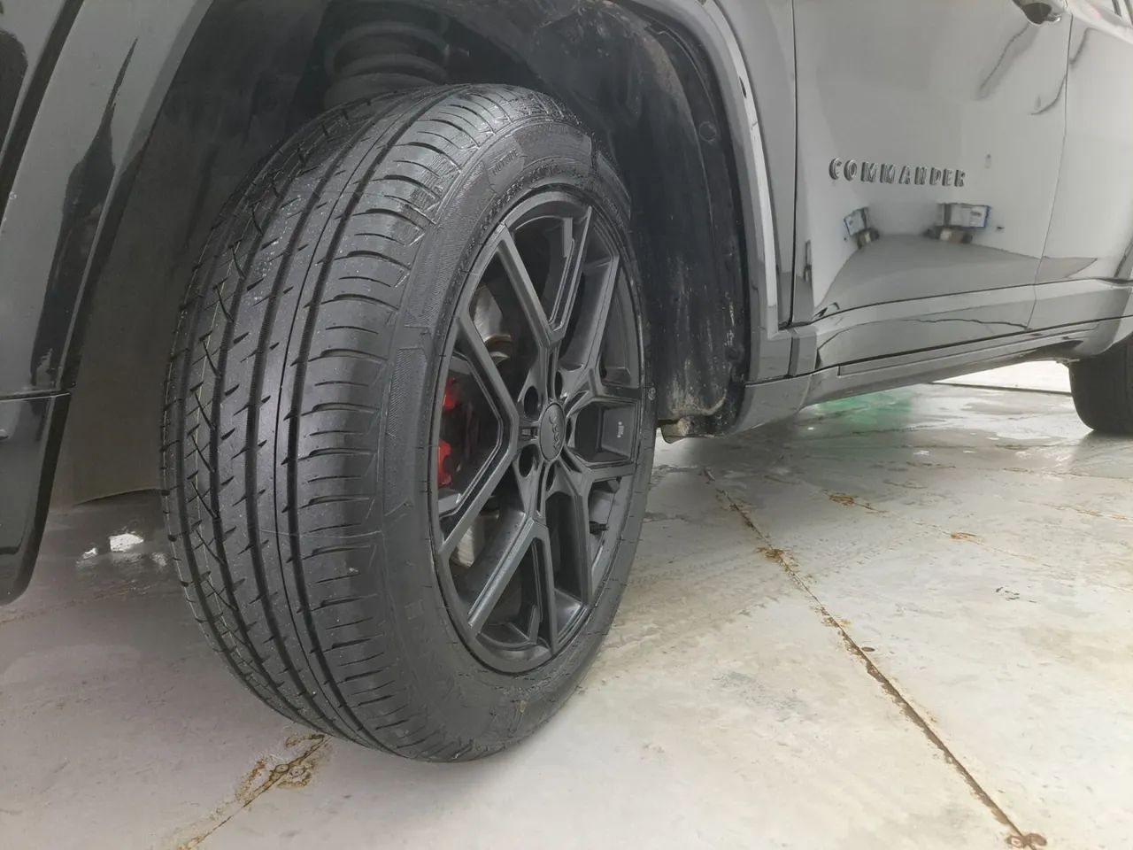 Jeep Commander Black Hurricane 2.0 4x4 TB Aut, foto 9 de 18