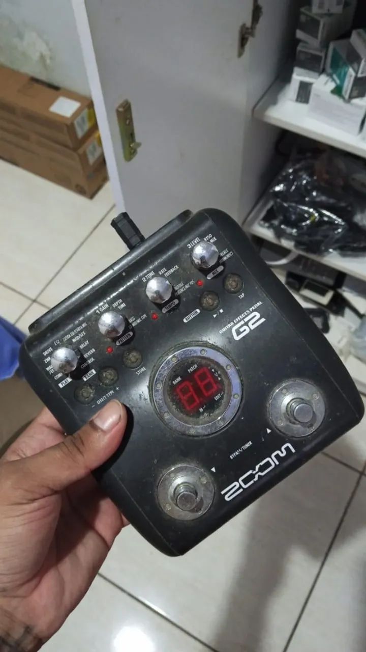 pedaleira zoom g2