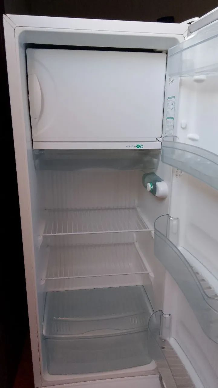 Geladeira Consul 261L - Econômica, Conservada e Funcionando Perfeitamente - Foto 2