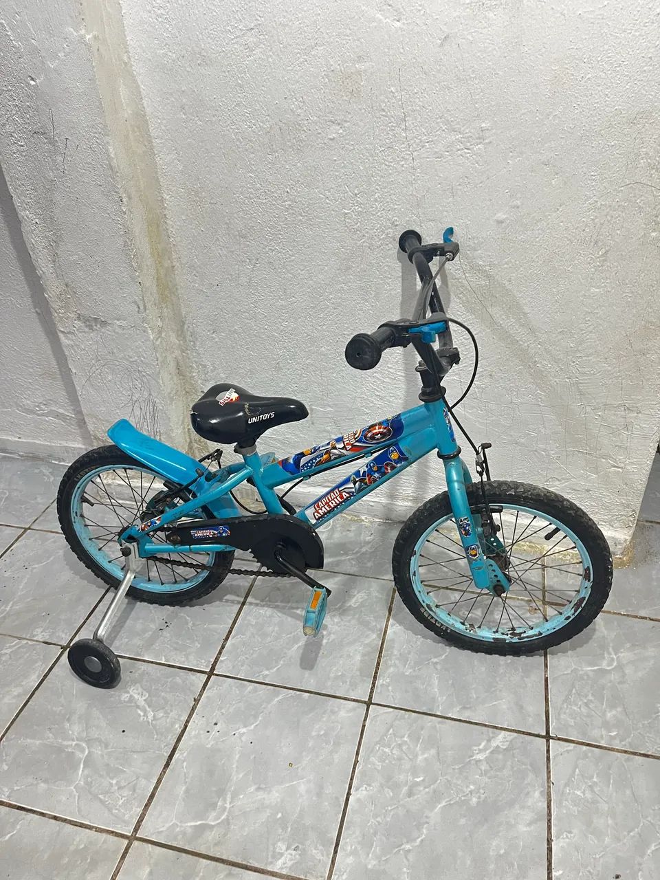 Bicicleta infantil menino
