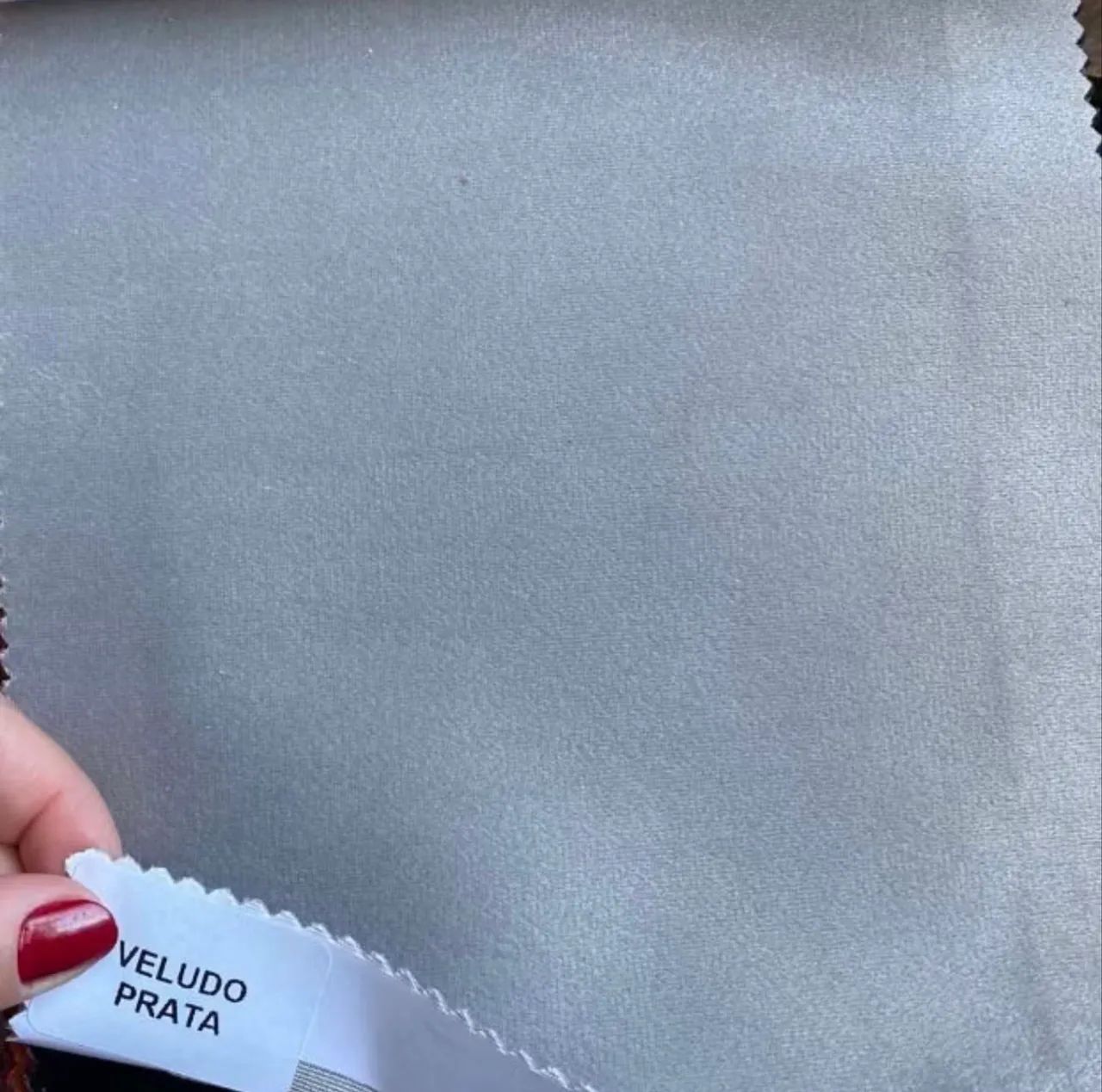 Poltrona cinza claro 441140333920931843
