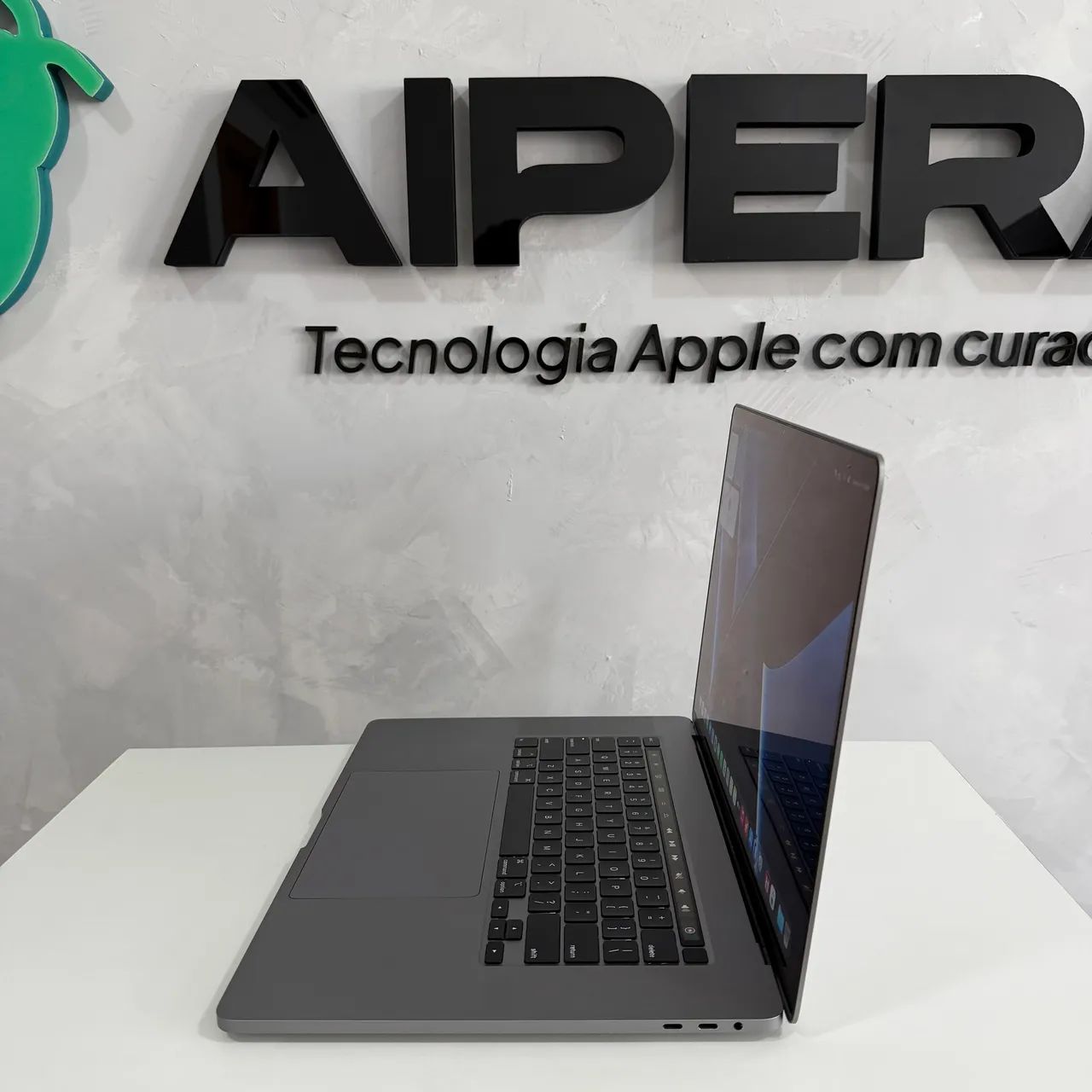 美品 MacBook Pro 16インチ i9 32/1TB CAD/3D設計 Apple Macbook Pro (16 polegadas, Intel Core i9, 1 TB de SSD