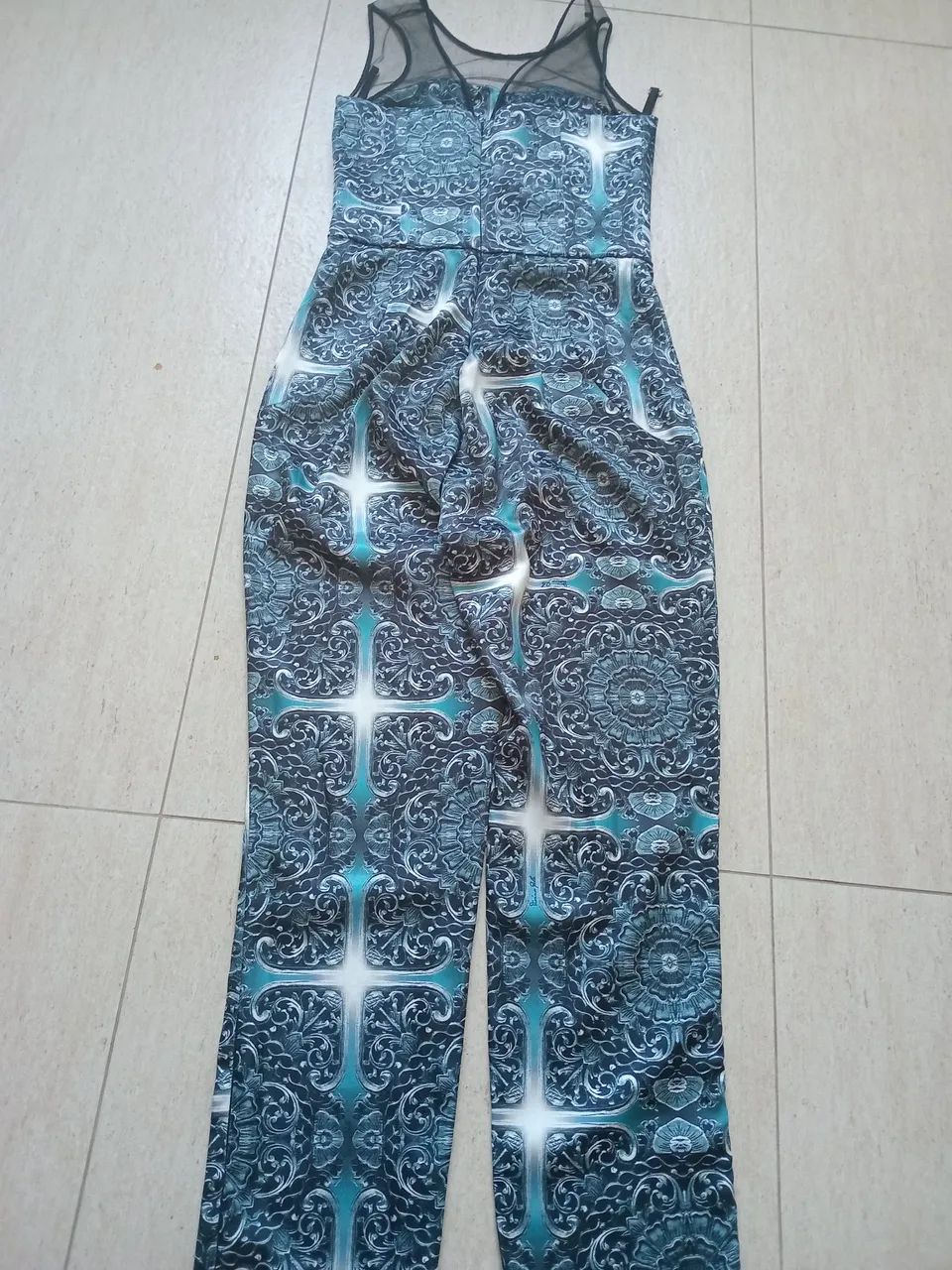 Macacão  de seda estampado  seminovo - Foto 2