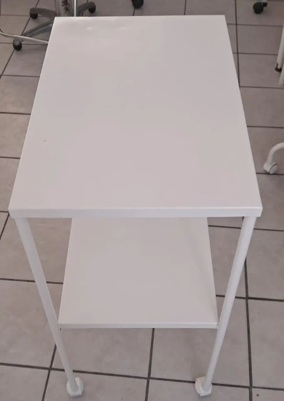 Mesa auxiliar para clínicas estéticas, tatuagem e laboratórios. - Foto 2
