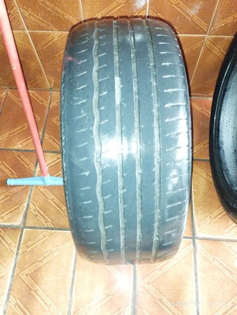 Pneu 225 50 17 - Foto 3