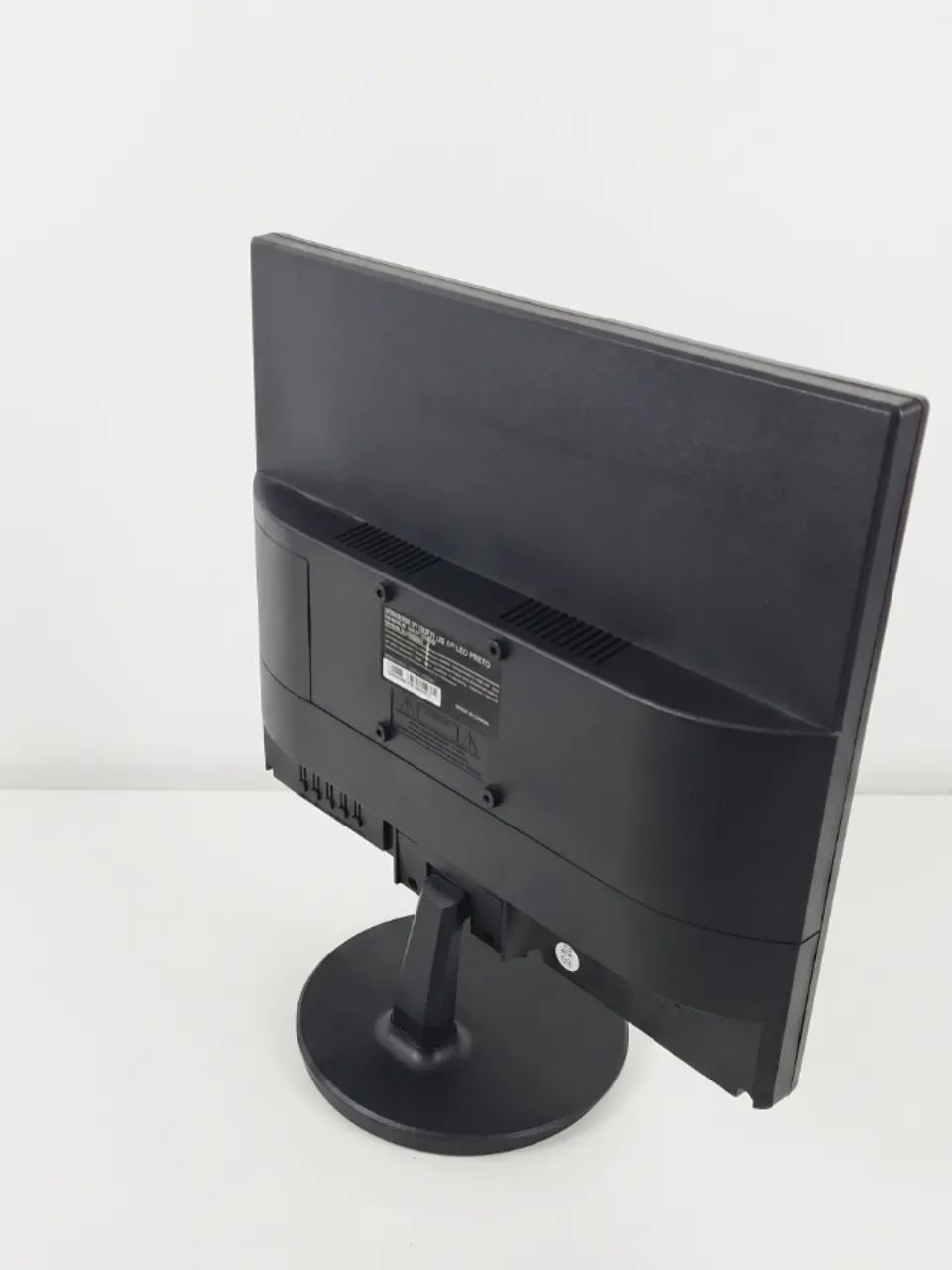 Monitor LED 15" PCTOP 4:3 HDMI e VGA  - Foto 4