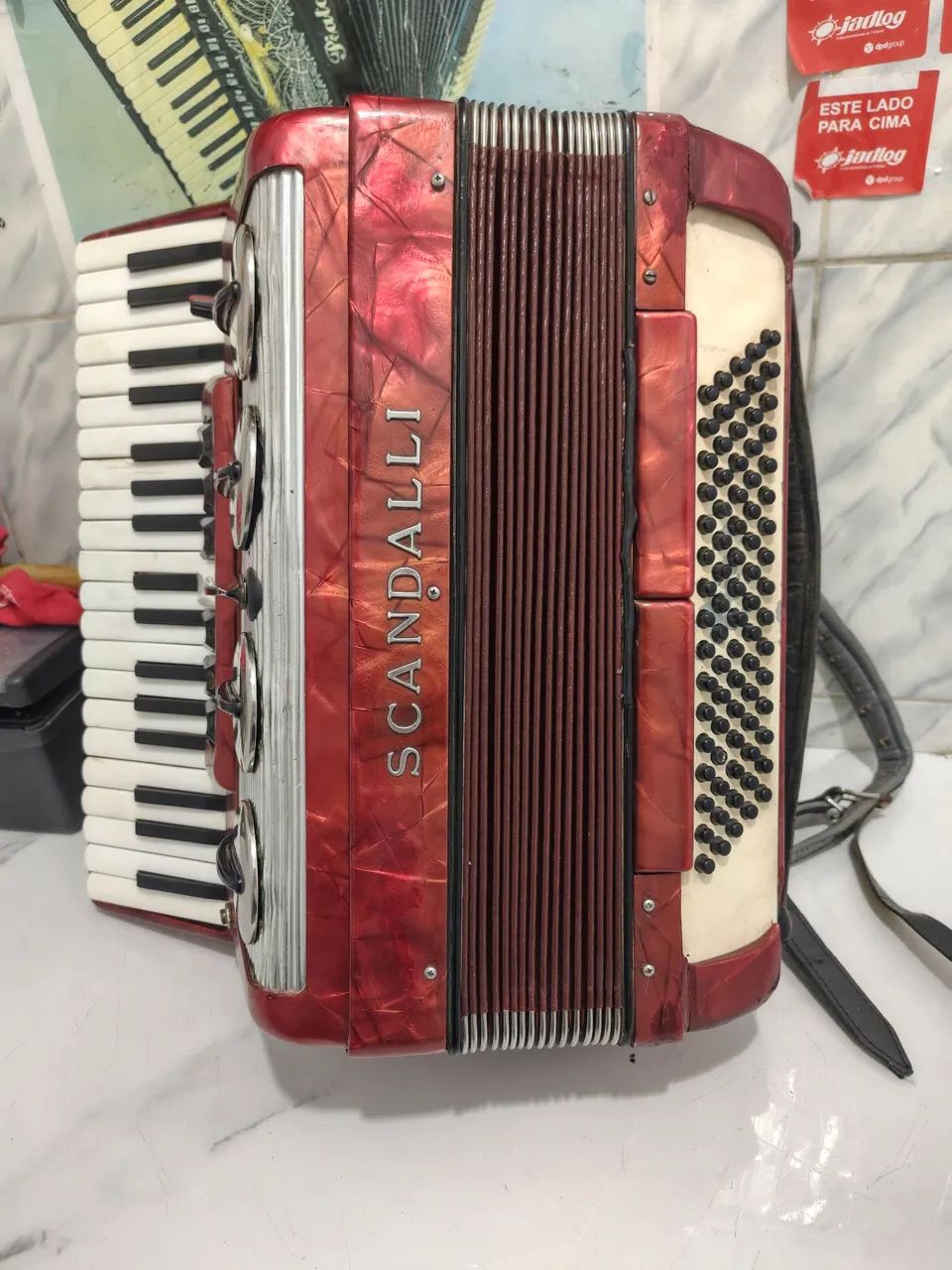 Sanfona  scandalli 80 baixos - Foto 2