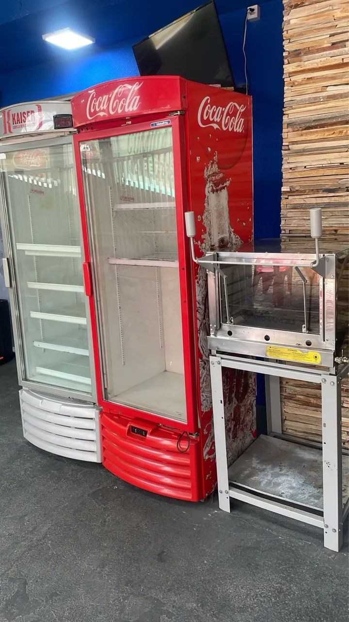 Expositoras Coca-Cola Vertical - Porta de Vidro 378 litros 110 volts (UNIDADE ) - Foto 4