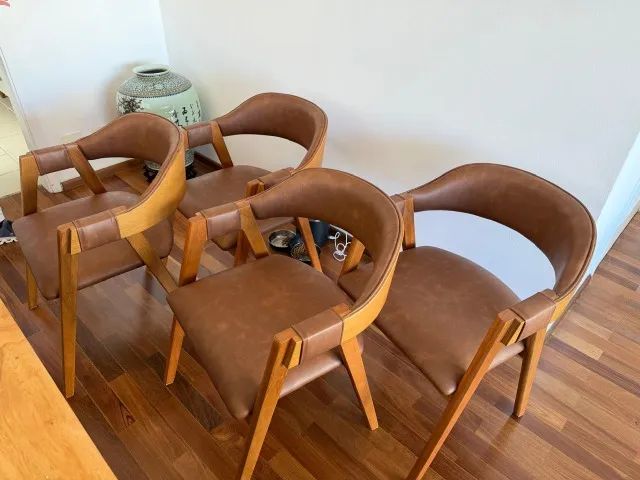 6 Cadeiras mesa de jantar madeira