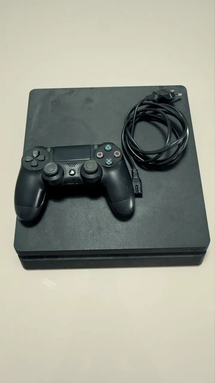 Vendo PlayStation 4 Slim