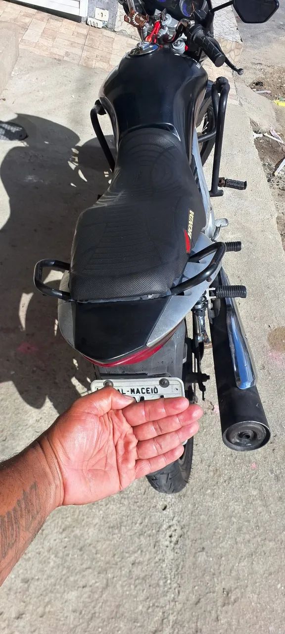 Vendo titan 150 ano 2009