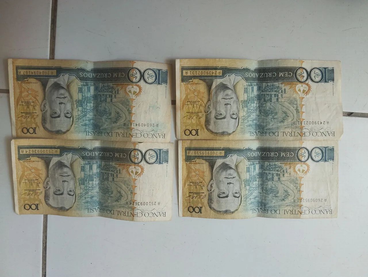 Cédula antiga 100 cruzado