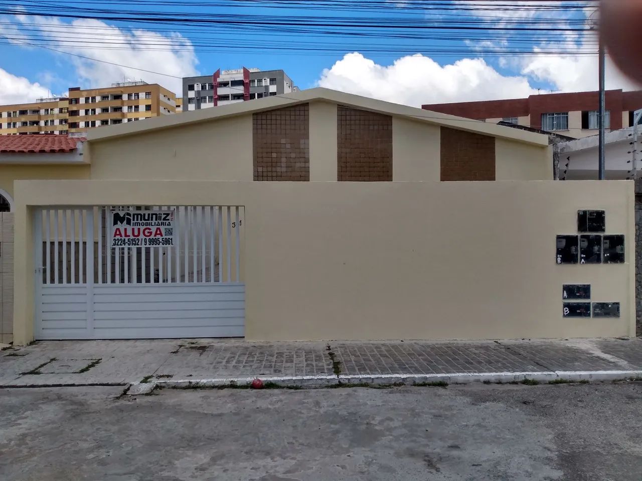 Três casas