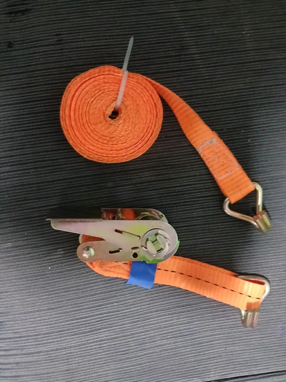 Vendo  cintas com  catracas  p altomoveis comprimento 5 mts valor  40.00 reais  - Foto 4