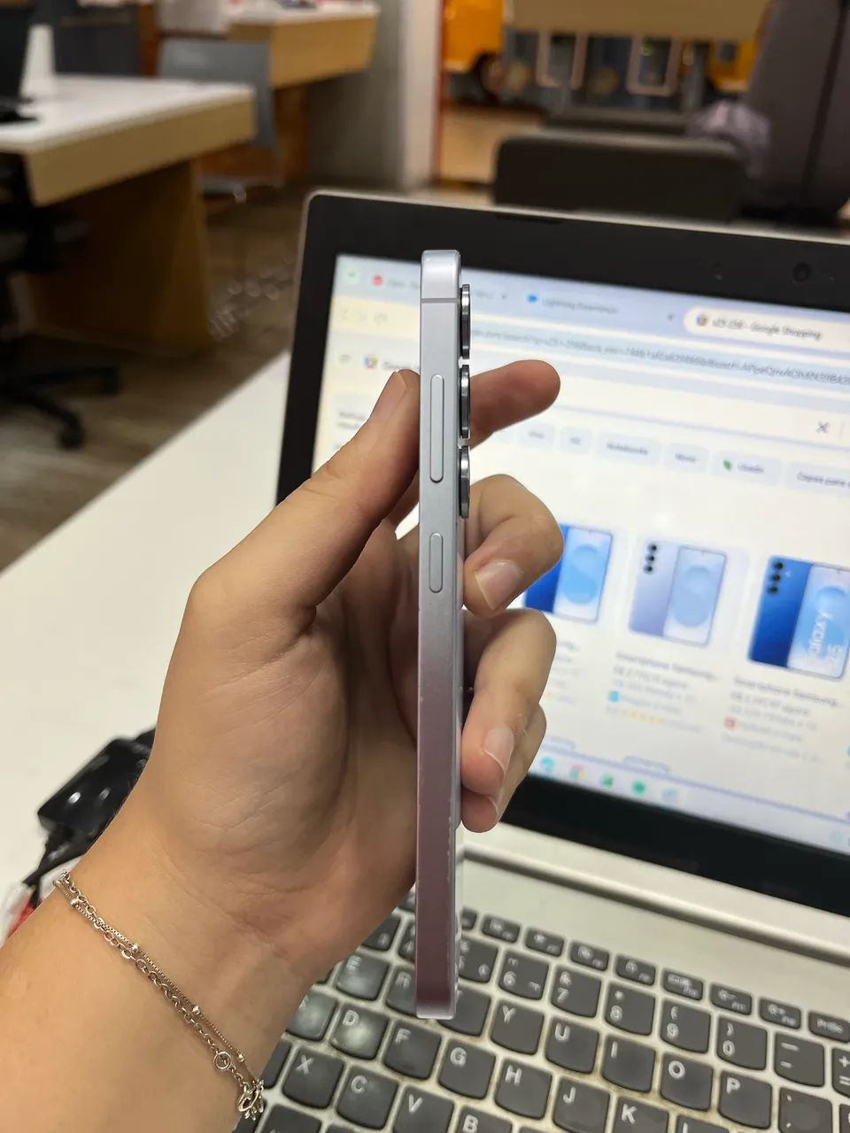 S25 256GB seminovo com problema no display  - Foto 4