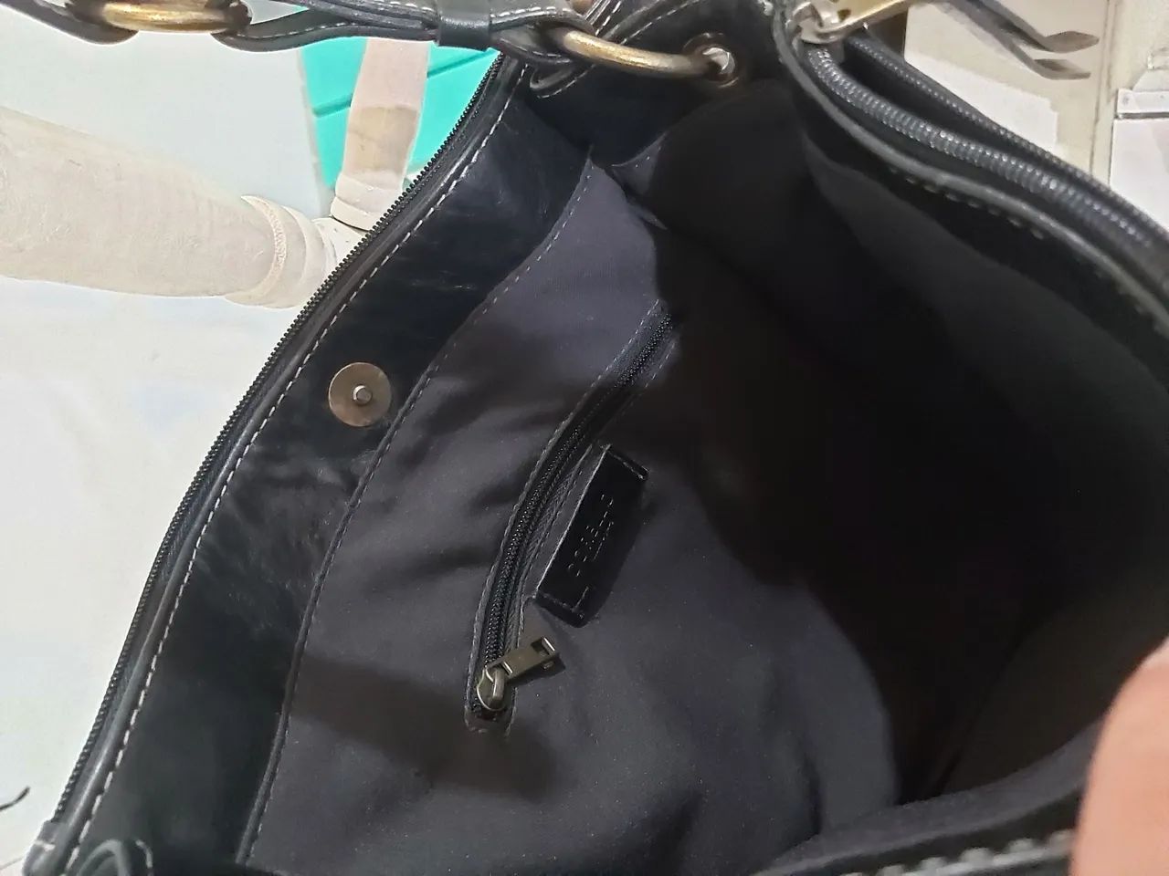 Bolsa Corello preta couro  - Foto 6