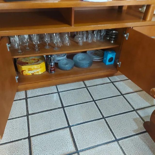 Estante bem moderna e resistente de madeira maciça - Foto 3