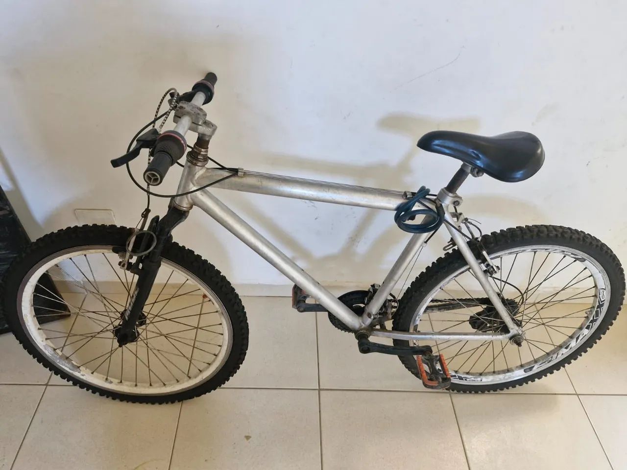 Bicicleta aro 26 com marcha  - Foto 5