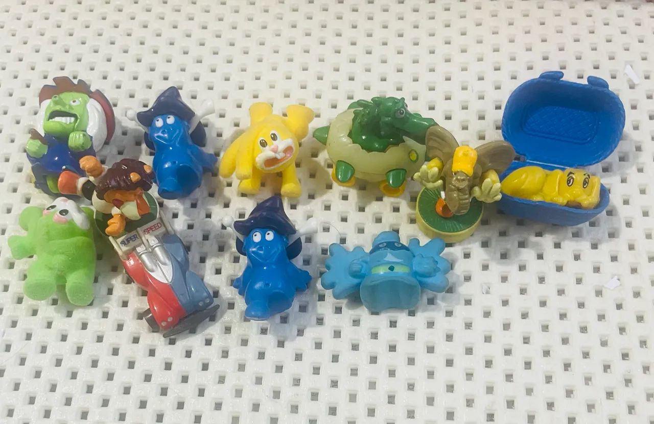 Lote brinquedos Kinder Ovo - Foto 4