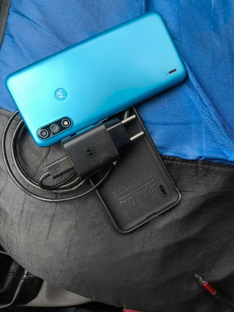 Celular moto E 7. 32 GB