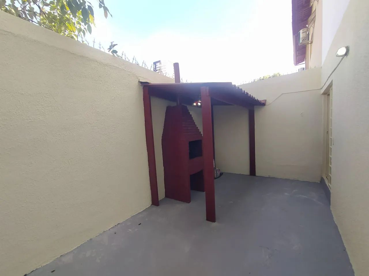 Aluga-se Sobrado com 3 Quartos e Churrasqueira no Setor Sudoeste  - Foto 14