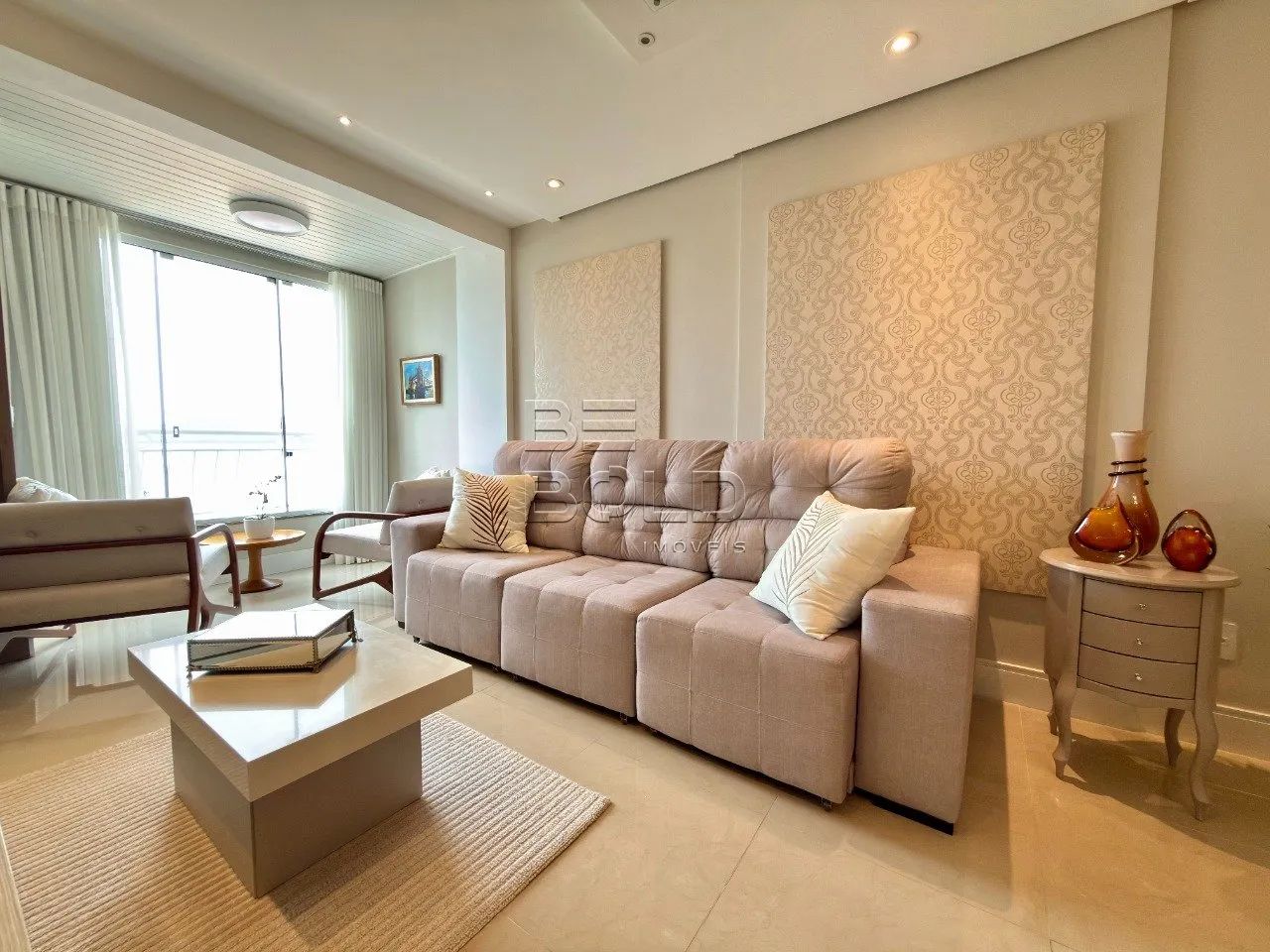 Apartamento vista mar 2 dormitórios em Coqueiros - Foto 4
