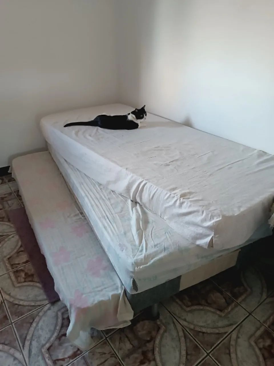 Cama box solteiro com auxiliar e colchão extra - Foto 4