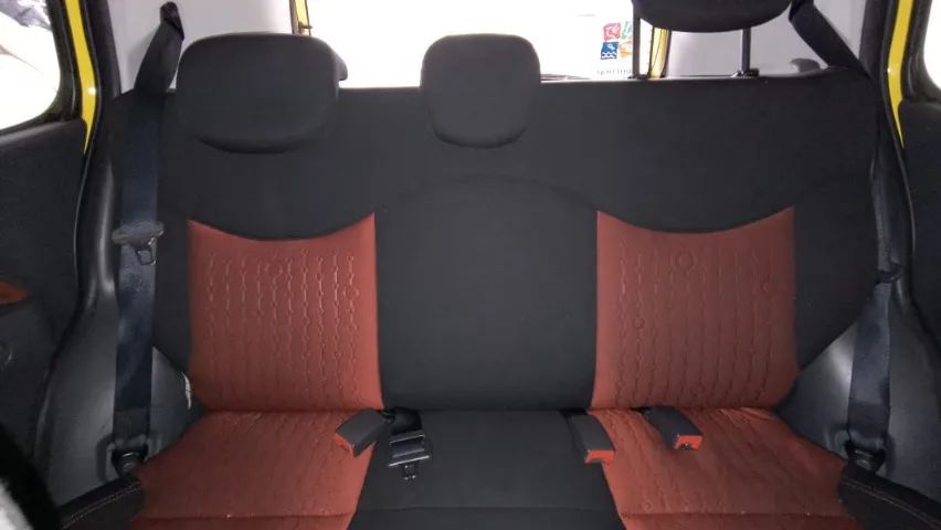 Fiat Uno Sporting 1.4 EVO Fire Flex 8V 4P 2012 - Foto 2