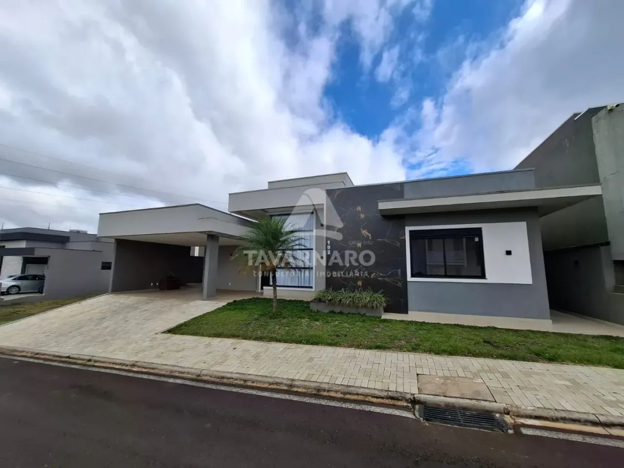 Casa Condomínio em Ponta Grossa