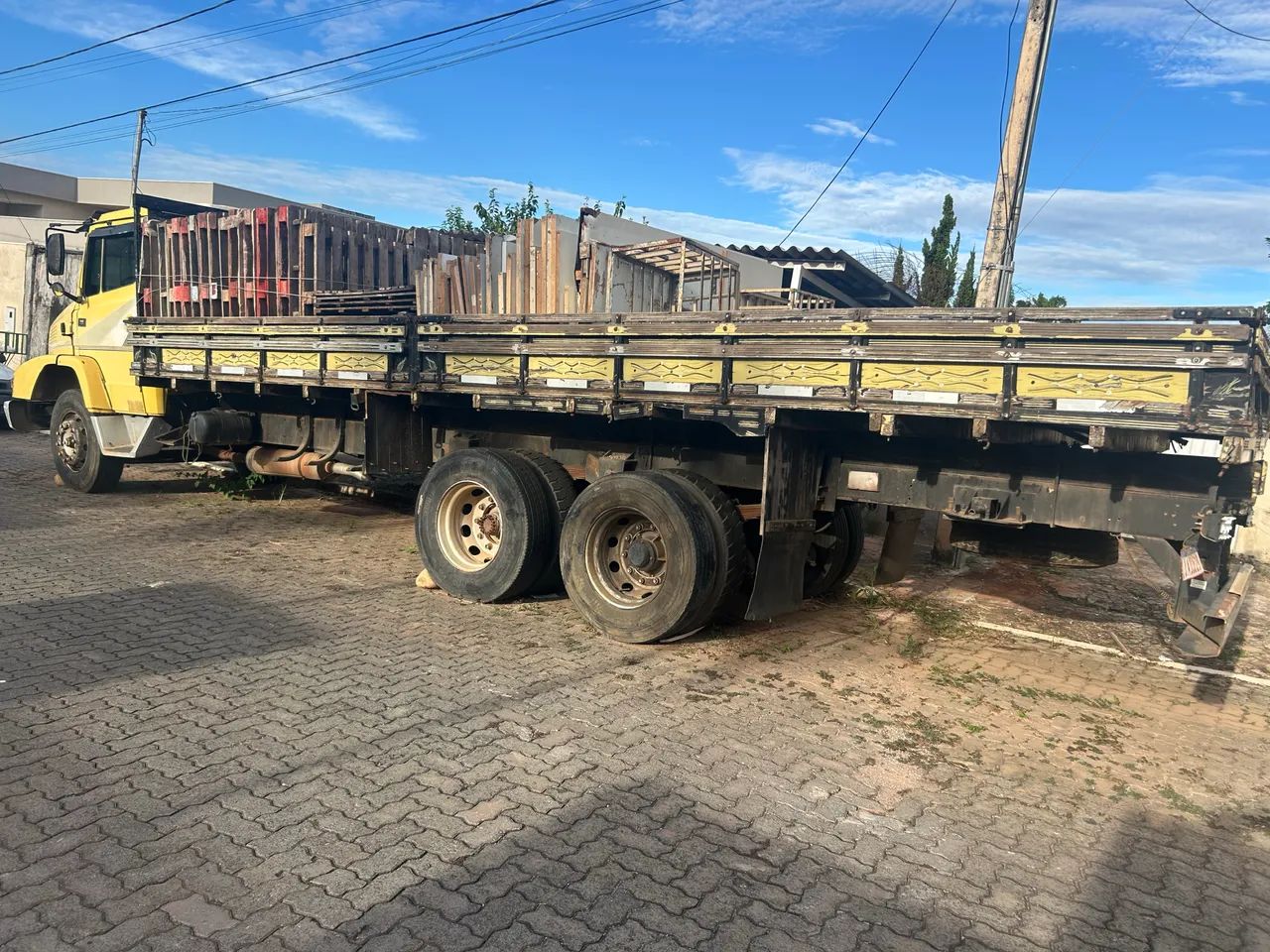 Caminhao Mercedes 1620. Ele e 1214 mas todo 1620 - Foto 4